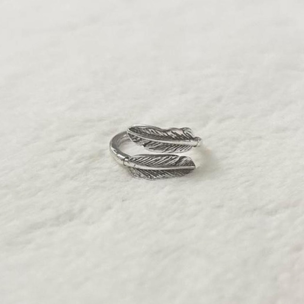 5/$15 🩷 MUST BUNDLE Silver Feather Double-Leaf Wrap Ring - Picture 4 of 5